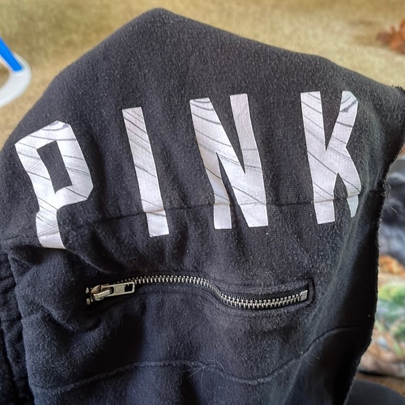 SMALL PINK SHORTS OBO NO FLAWS - Picture 2 of 4